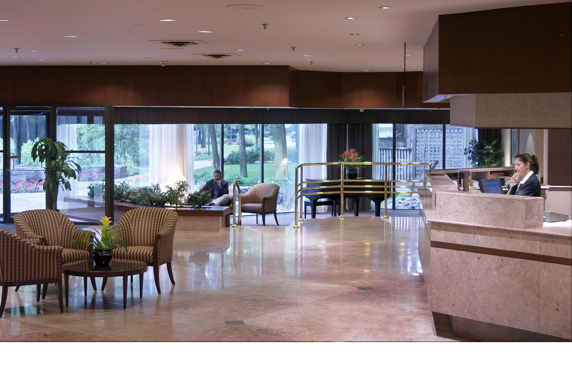 Doubletree By Hilton Hotel Toronto Airport West Mississauga Exterior photo